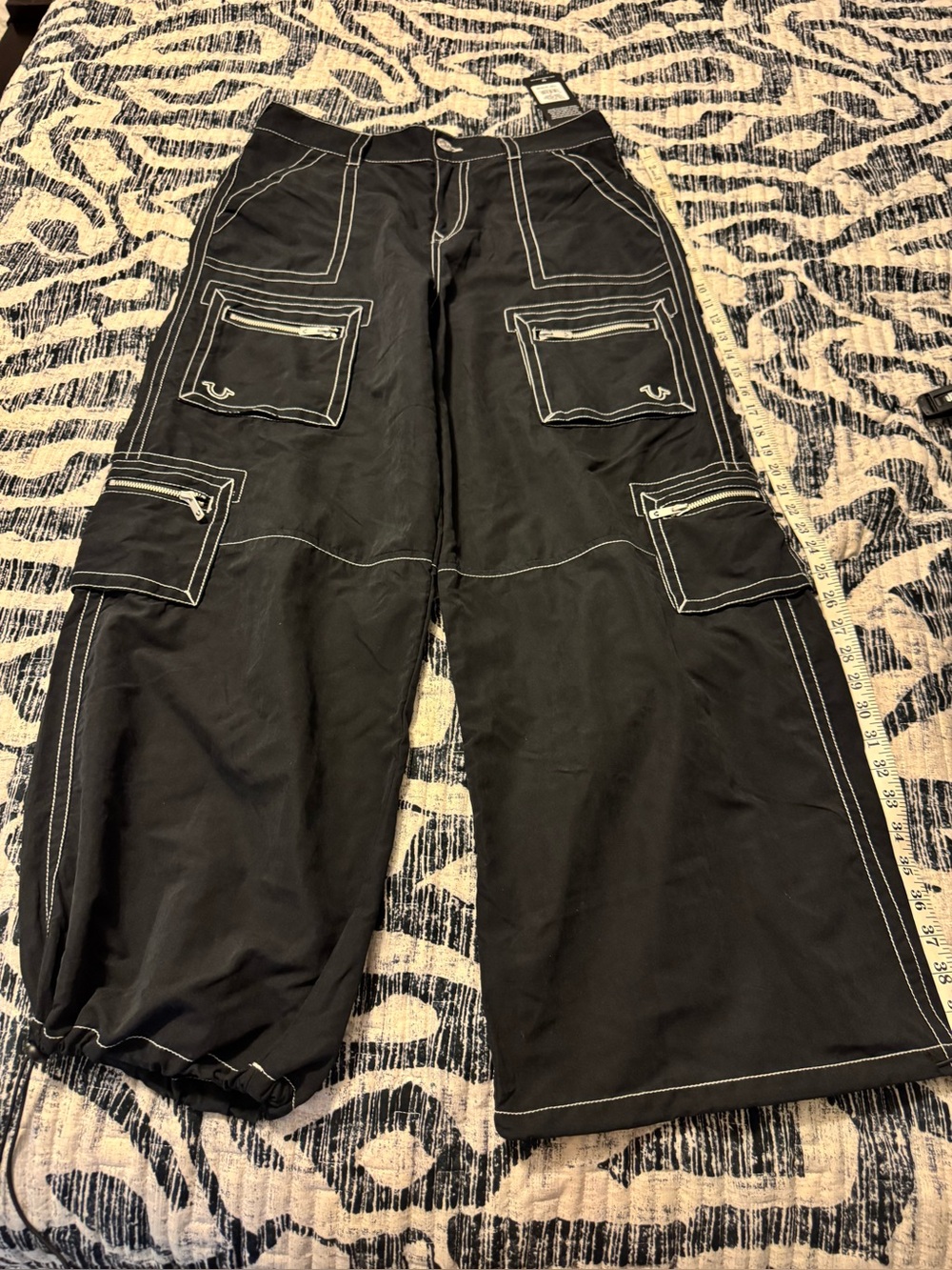 True Religion Jessie Mid Rise Baggy Cargo Jet Pants with White Contrast Stitchi.